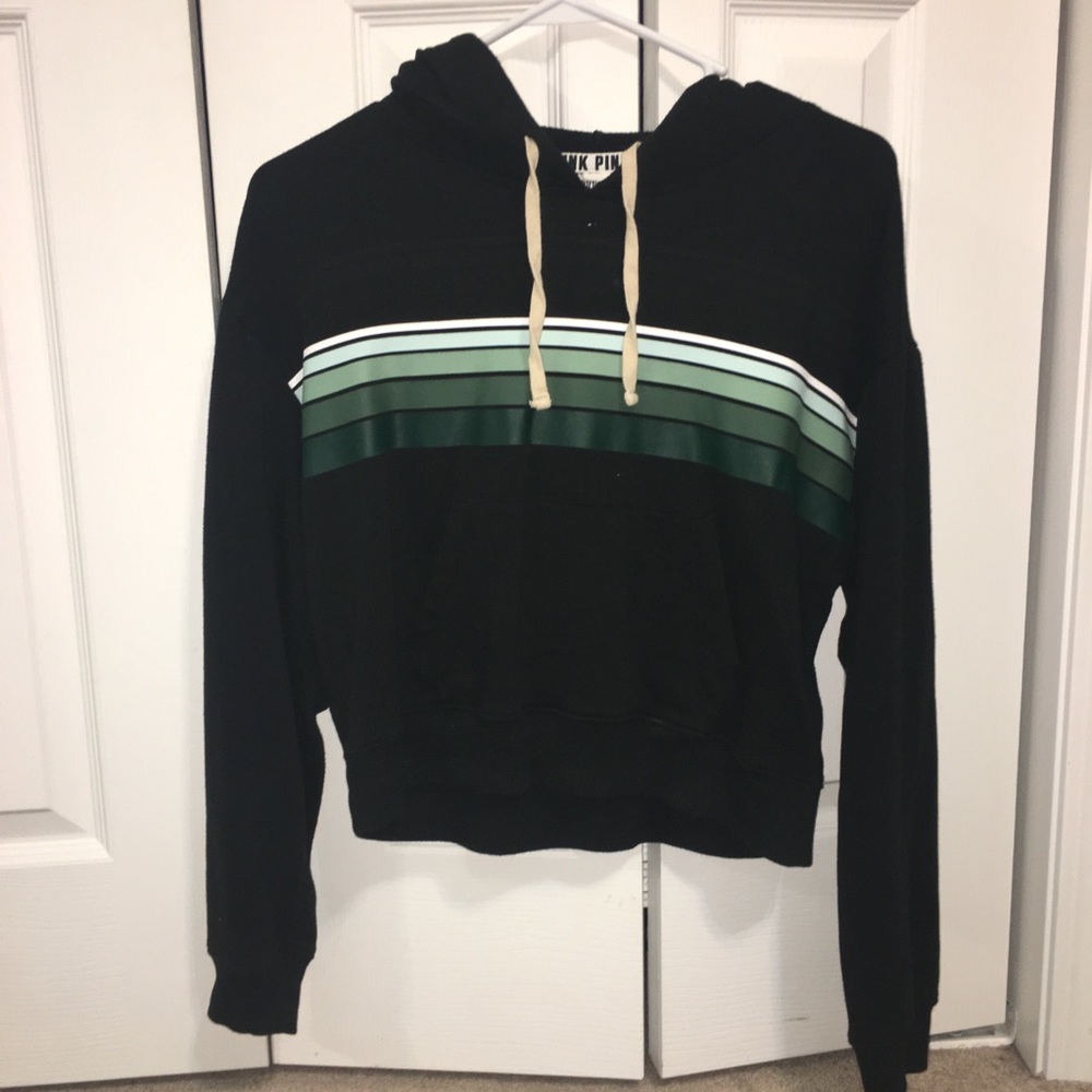 FINAL ❗️pink cropped hoodie - lowest i’ll go